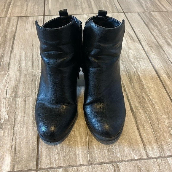 Call It Spring Shoes - Size 8 - Women’s Black  Boots